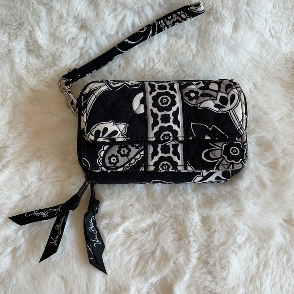 Vera Bradley Black White Floral Quilted Wristlet Wallet